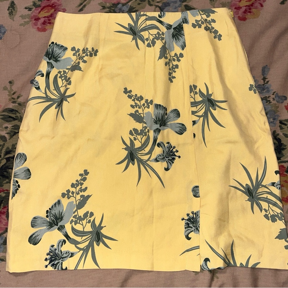 Bamboo Traders Yellow Floral 100% silk  A-Line Skirt with green floral pattern